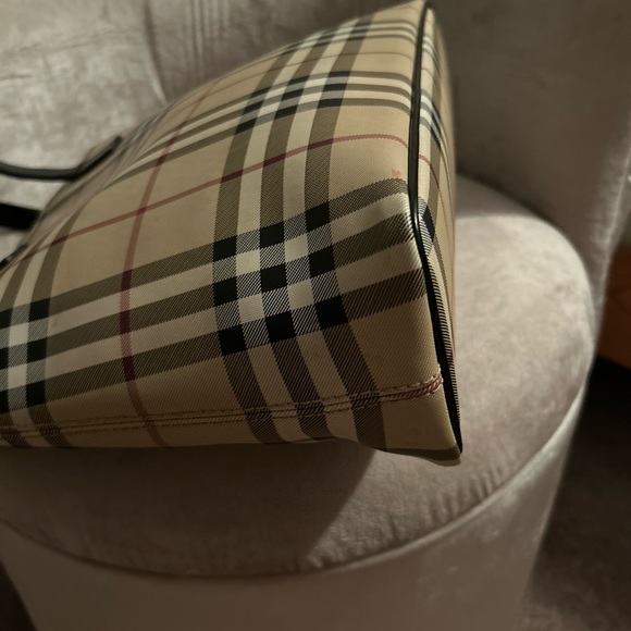 Burberry Medium Hand bag - Picture 2 of 11
